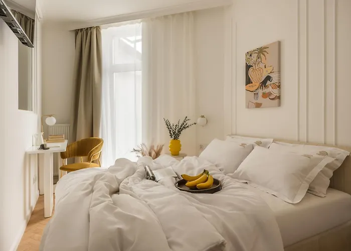 Daire Astor - Fragola Krakow